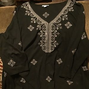 J.Jill XL Women’s 3/4 Sleeve Black v-necked Top with Embroidery Design